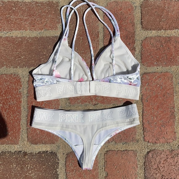 Victoria’s Secret matching set - Picture 2 of 3